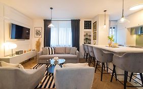 Legerro P Zagreb - City Apartments With Free Parking